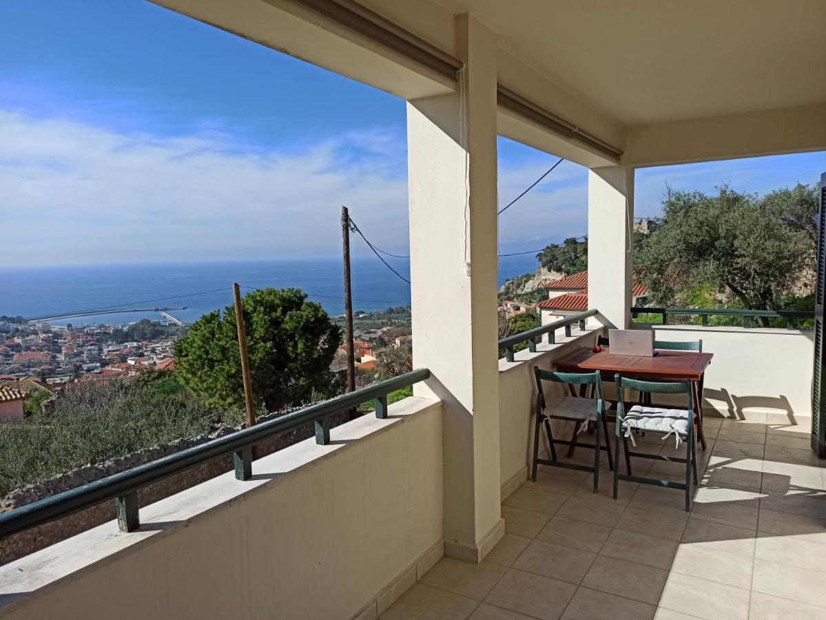 Kiparissia Castle & Sea View Villa Kipariszía Kültér fotó