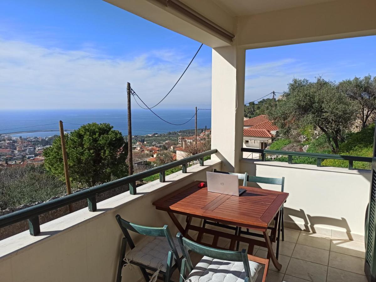 Kiparissia Castle & Sea View Villa Kipariszía Kültér fotó